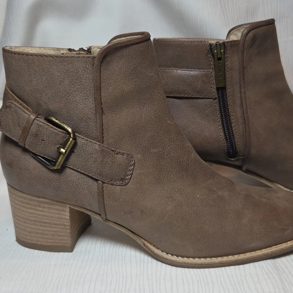 Aquatalia Taupe Ankle Booties with Buckle/Tan Sz 7 1/2. - Picture 2 of 8